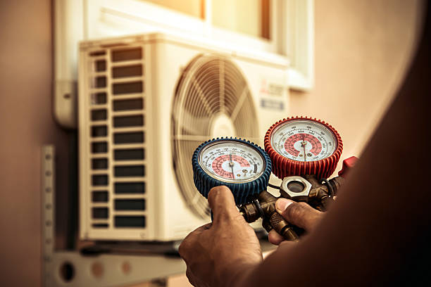 Professional Hvac technician working in Avalon, CA